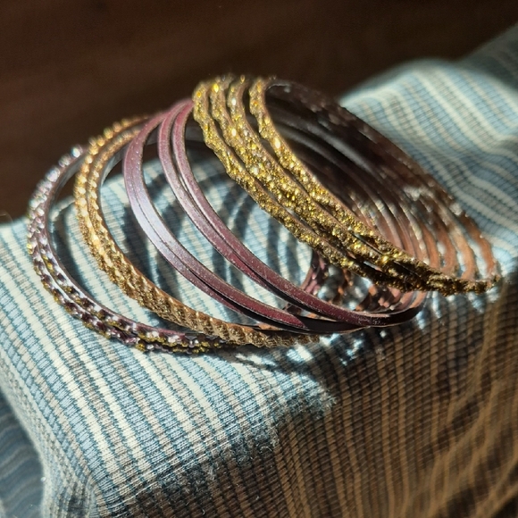 None Jewelry - Sparkley✨️ Bangle Set Gold Brown